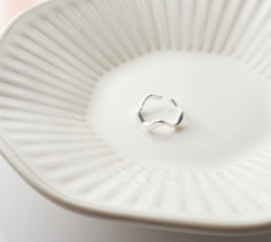 韓系戒指推薦，簡約優雅戒指 – WeiNi 飾品